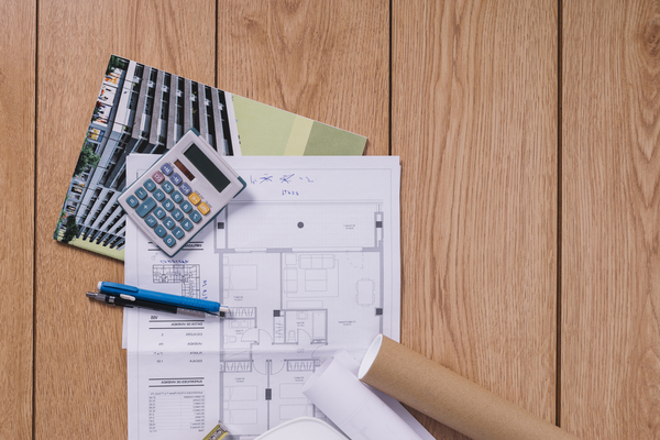 Correção por INCC ou taxa de evolução de obra: entenda as diferenças e o que é melhor para você
